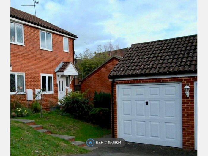 2 Bedroom End Of Terrace House To Rent In Meadowdown, Weavering, Maidstone, ME14