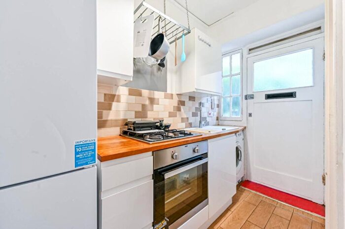 2 Bedroom Flat For Sale In Portpool Lane, Farringdon, London, EC1N