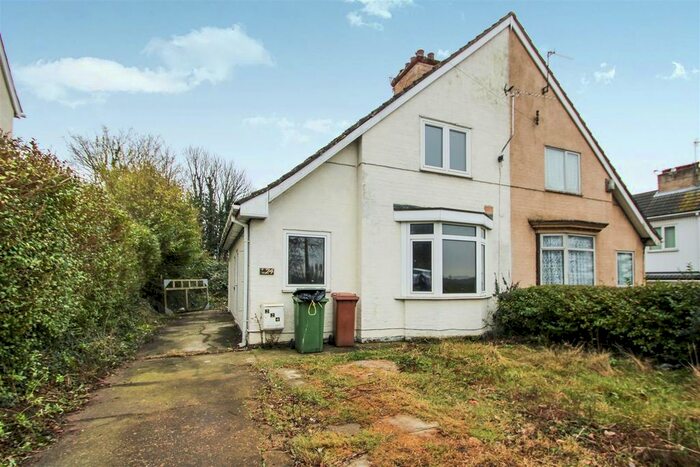 2 Bedroom Semi-Detached House To Rent In Burringham Road, Scunthorpe, DN17