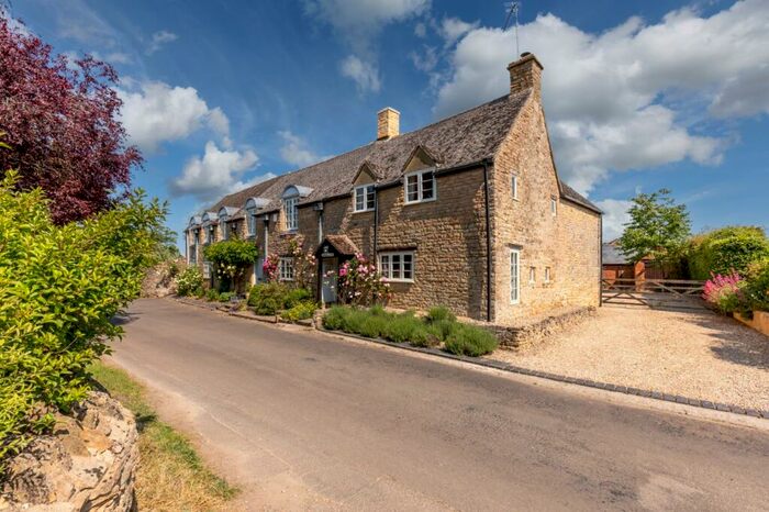 4 Bedroom House For Sale In Broad Street, Long Compton, Shipston-on-Stour, Warwickshire, CV36