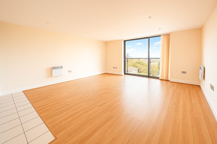 2 Bedroom Flat To Rent In Barrier Road, Chatham, ME4