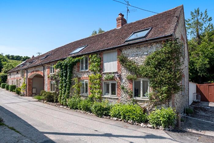 3 Bedroom Link Detached House For Sale In Smith's Lane, Piddletrenthide, Dorset, DT2