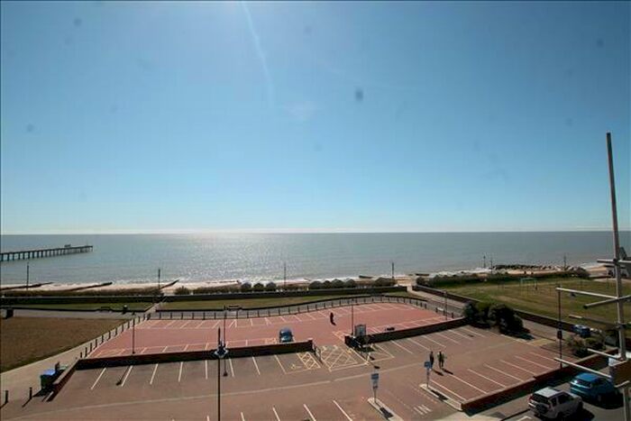 2 Bedroom Apartment To Rent In Sea Road, Felixstowe, Suffolk, IP11