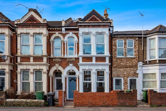 3 Bedroom Terraced House To Rent In Grove Green Road, London E11