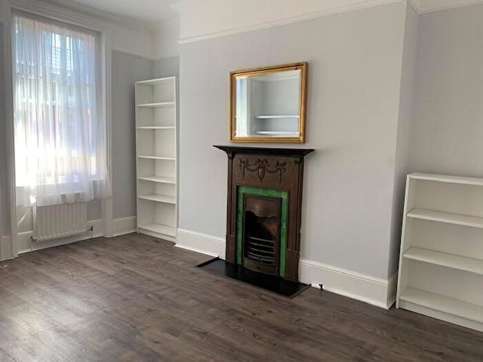 2 Bedroom Flat To Rent In Hanson Street, London, W1W