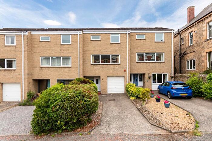 3 Bedroom Town House For Sale In Hencotes Court, Hexham, NE46