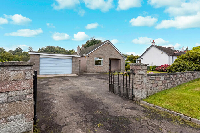 3 Bedroom Detached Bungalow For Sale In Lyrona, Faucheldean, Winchburgh, EH52