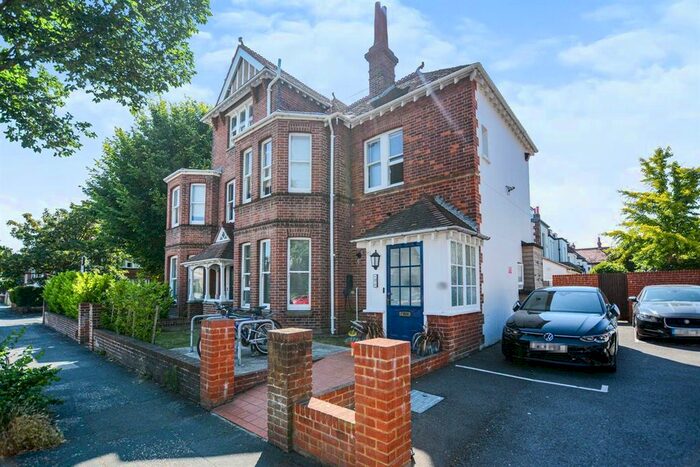 1 Bedroom Flat To Rent In Sackville Road, Hove, BN3
