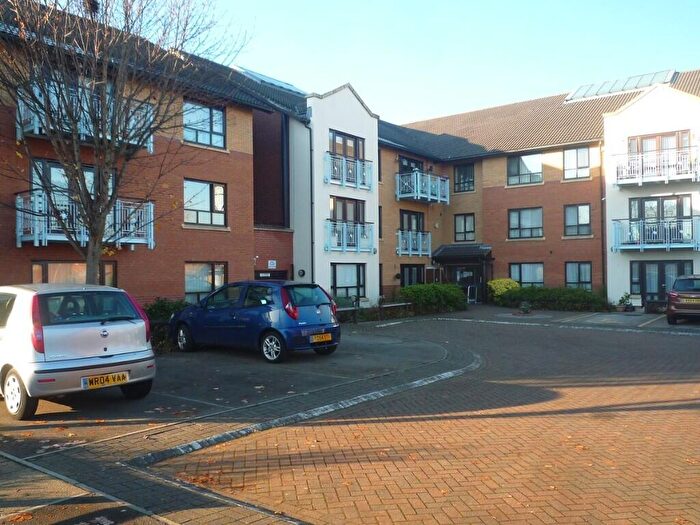 2 Bedroom Flat To Rent In Ennis Court, Waterstone Close, Liverpool, Merseyside, L11