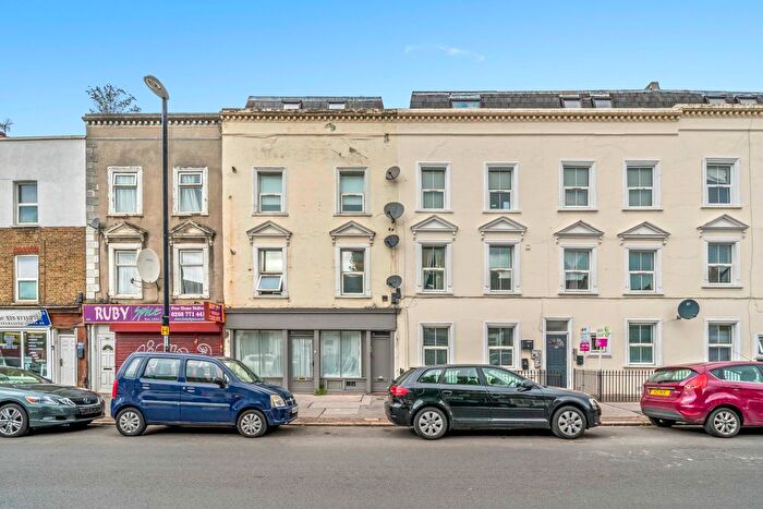 2 Bedroom Flat To Rent In Beulah Road, Thornton Heath, CR7