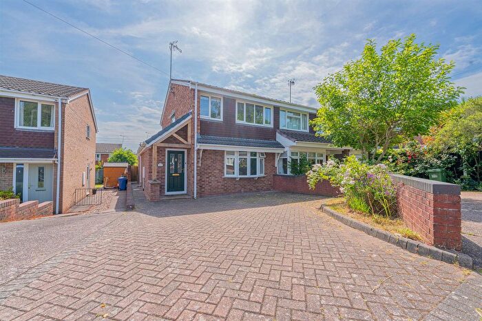 3 Bedroom Semi Detached House For Sale In Kelvedon Way, Rugeley, WS15