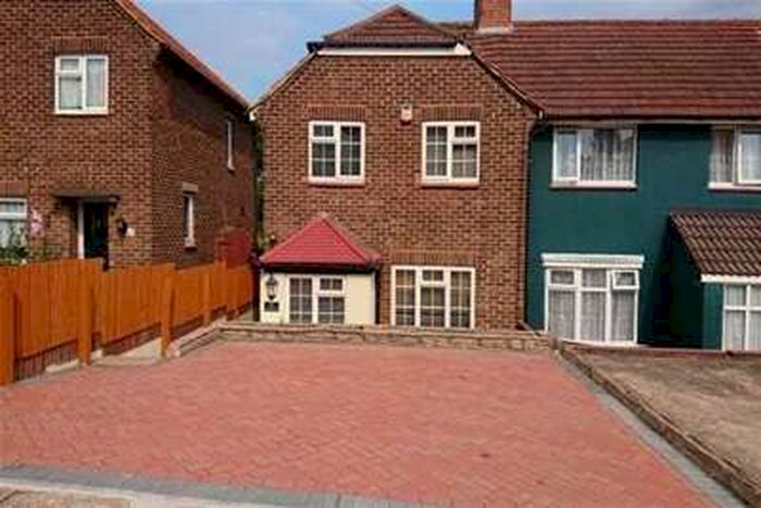4 Bedroom House To Rent In Lancelot Avenue, ME2