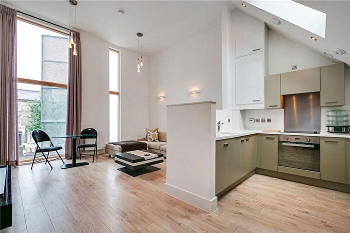 2 Bedroom Maisonette To Rent In Trevanion Road, London, W14