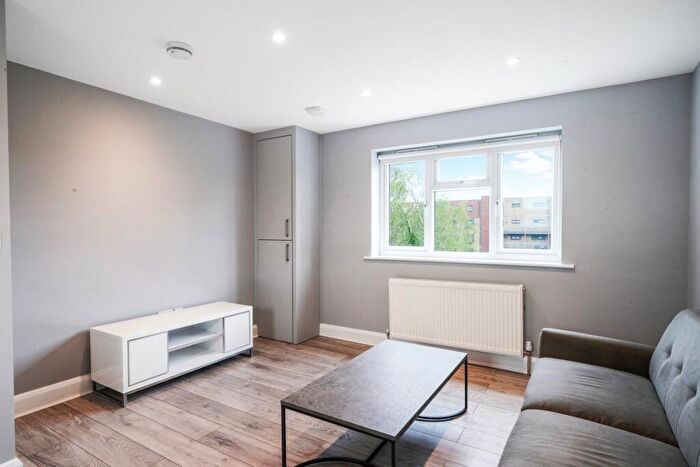 2 Bedroom Flat To Rent In Burnley Road, Dollis Hill, NW10