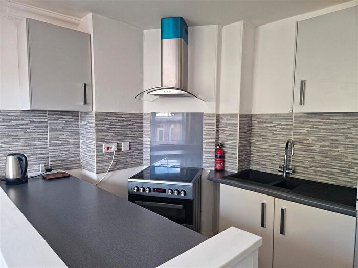 1 Bedroom Flat To Rent In Castle Dyke, Launceston, PL15