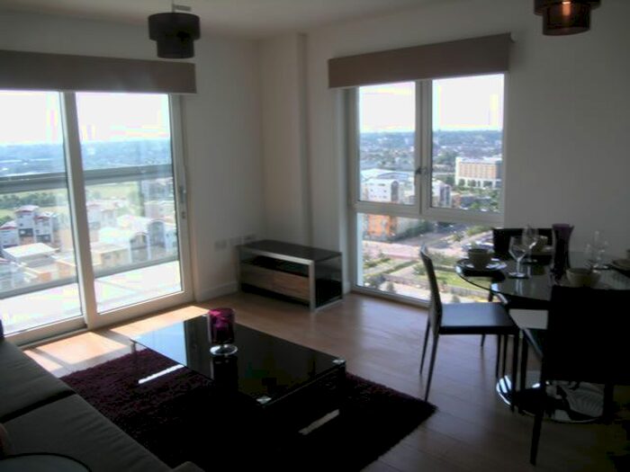 1 Bedroom Flat To Rent In Barge Walk, London, SE10