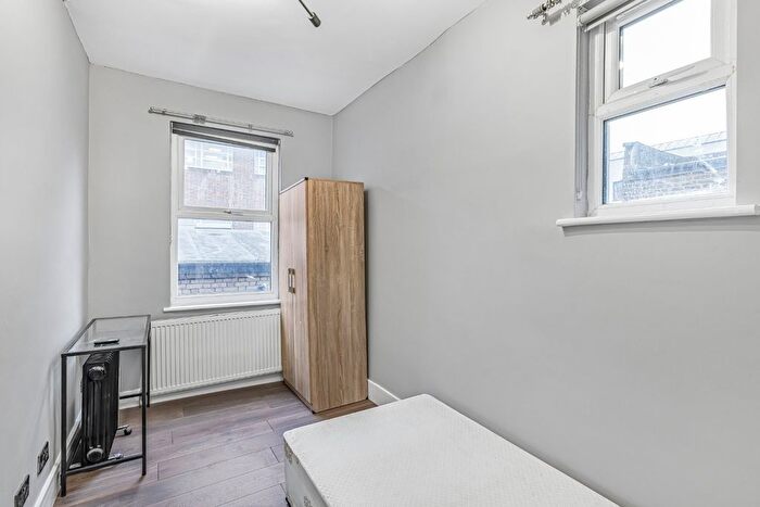 1 Bedroom Flat To Rent In Fulham Broadway, Fulham, London, SW6