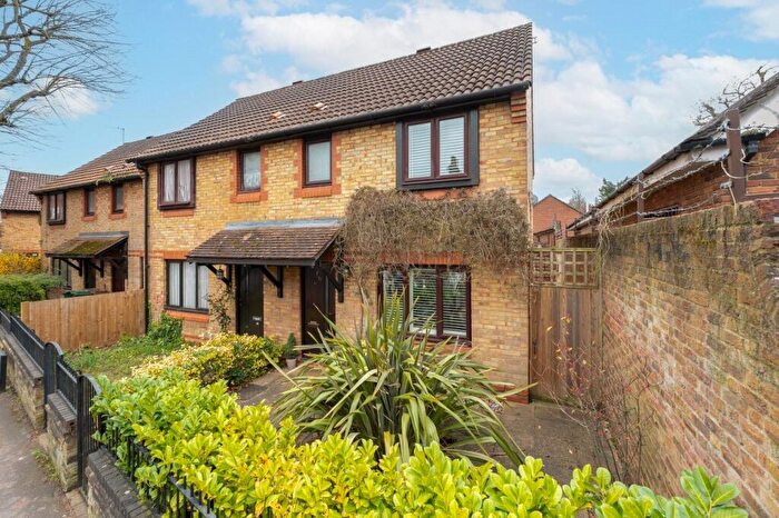 3 Bedroom Semi Detached House To Rent In Greyhound Road, Sutton, Surrey, SM1