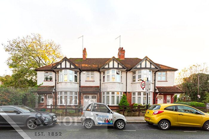 1 Bedroom Flat To Rent In Warlters Road, Holloway, London, N7