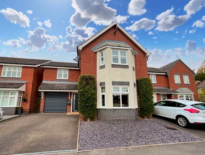 4 Bedroom Detached House For Sale In Bluebell Hollow, Stafford, ST17