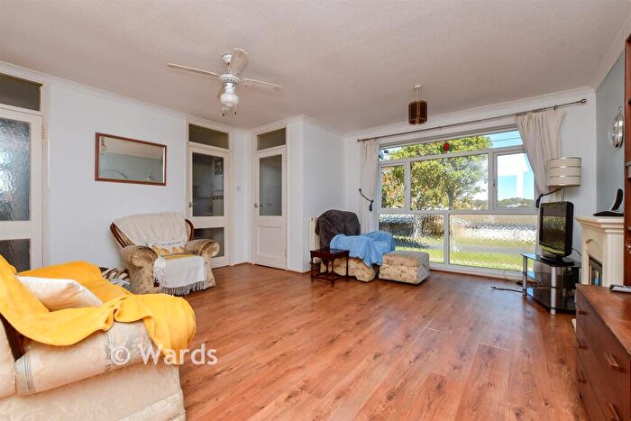 2 Bedroom Detached Bungalow For Sale In Seacroft Road, Broadstairs, Kent, CT10