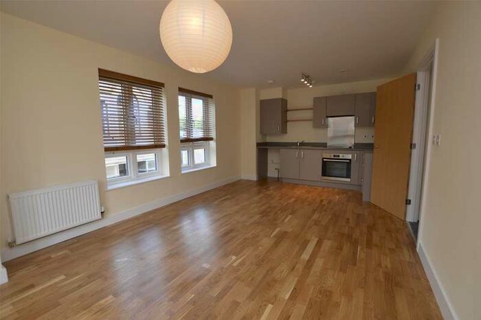 2 Bedroom Flat To Rent In Ludlow Court, Radstock, BA3