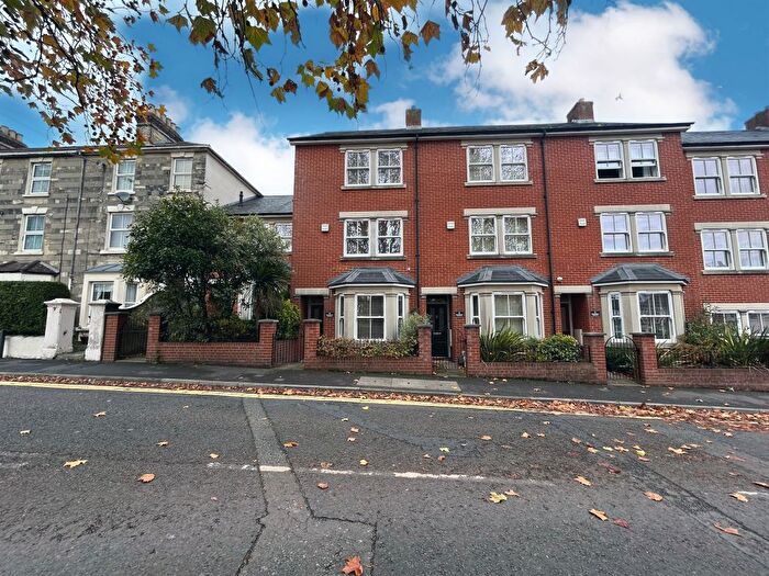 4 Bedroom Terraced House For Sale In York Road, Salisbury, SP2