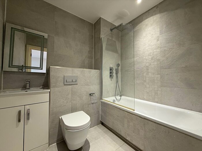 1 Bedroom Flat To Rent In Buckingham Street, Aylesbury, HP20