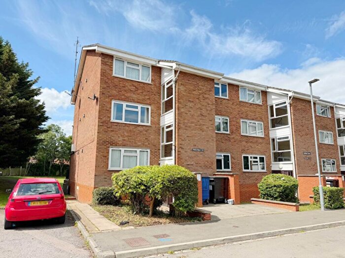 1 Bedroom Flat For Sale In Riverside Close, Bedford, MK42