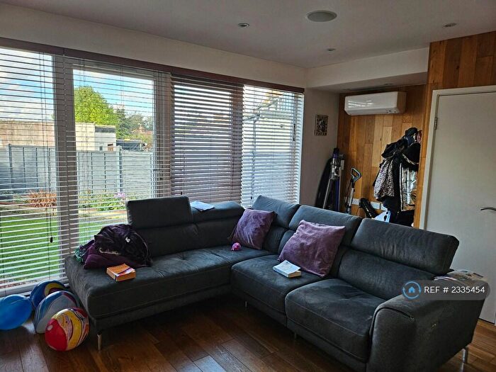 3 Bedroom Semi Detached House To Rent In Hillside Crescent, Harrow, HA2