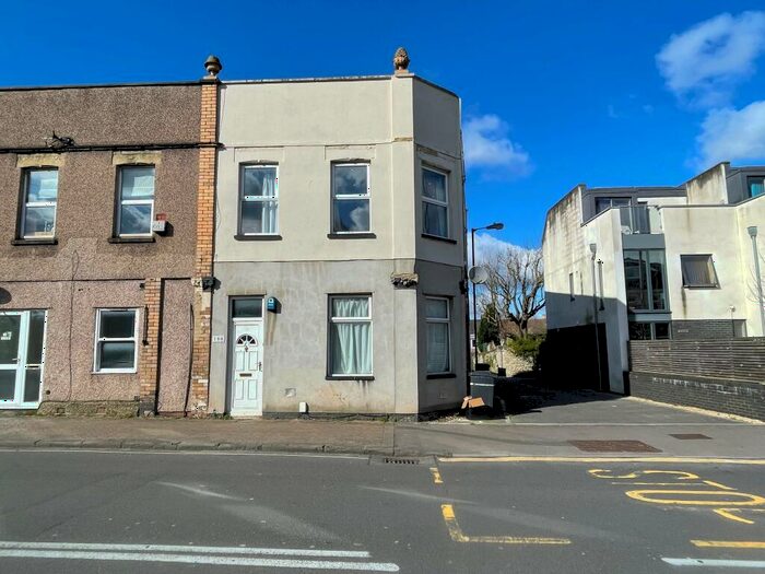 2 Bedroom Flat To Rent In West Street, Bedminster, Bristol, BS3