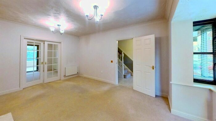 5 Bedroom Detached House To Rent In Plantation Place, Shenley Brook End, Milton Keynes, MK5