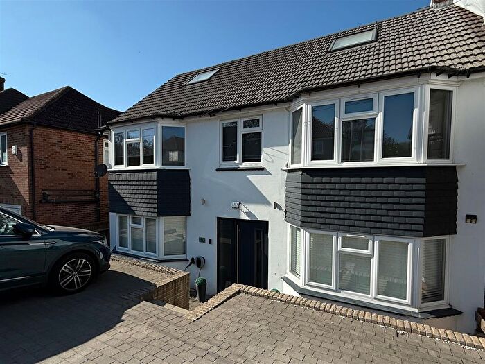 5 Bedroom Property To Rent In Lullington Garth, Borehamwood, WD6