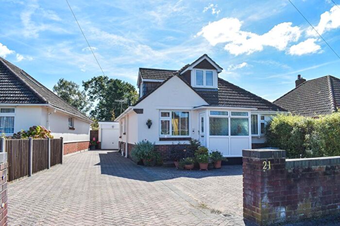 3 Bedroom Detached House For Sale In Whitehayes Road, Burton, Christchurch, BH23
