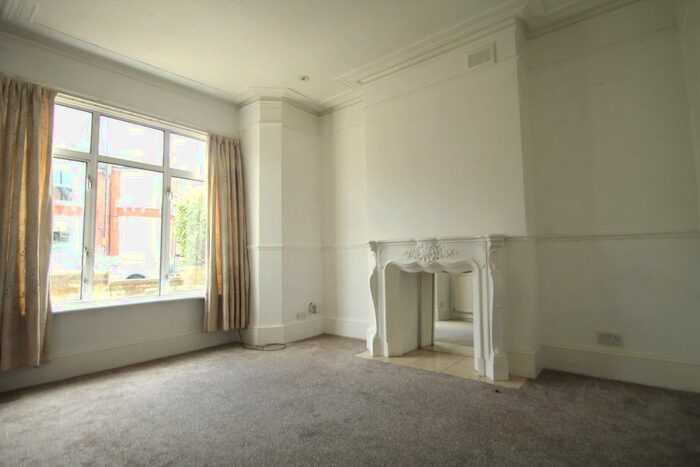 4 Bedroom House To Rent In Ivydale Road, London, SE15
