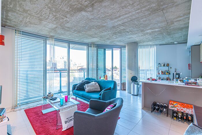 2 Bedroom Flat For Sale In Apt Hoola (East Tower), E16