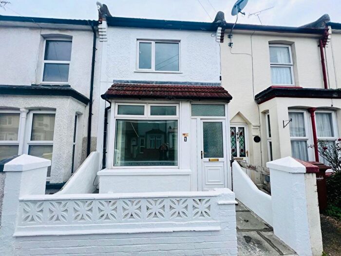 2 Bedroom Terraced House To Rent In Chaucer Road, Gillingham, Kent, ME7