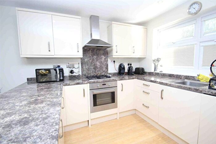 3 Bedroom Property To Rent In Nursery Close, London, SW15