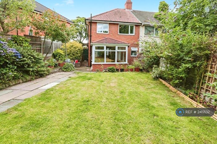 3 Bedroom Semi-Detached House To Rent In Harvington Road, Birmingham, B29