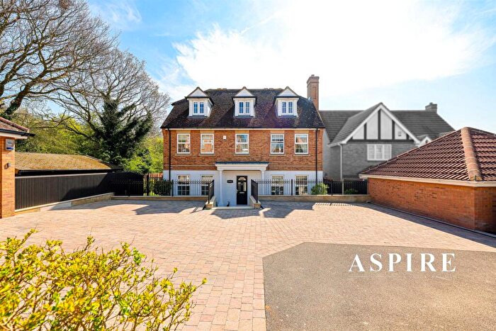 6 Bedroom Detached House For Sale In Video Marketing Inside - Victoria Avenue, Rayleigh, SS6