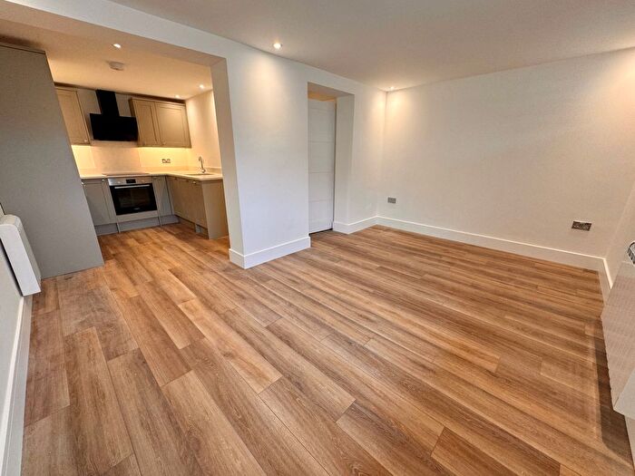 1 Bedroom Flat To Rent In Canon Street, Taunton, TA1