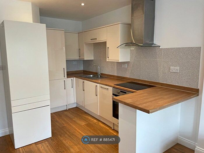 1 Bedroom Flat To Rent In Woolwich House, London, N14