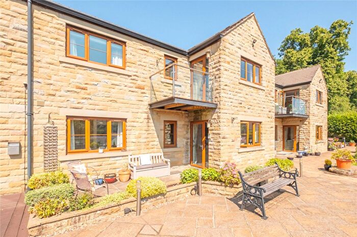 2 Bedroom Flat For Sale In Holme Valley Court, Huddersfield Road, Holmfirth, HD9