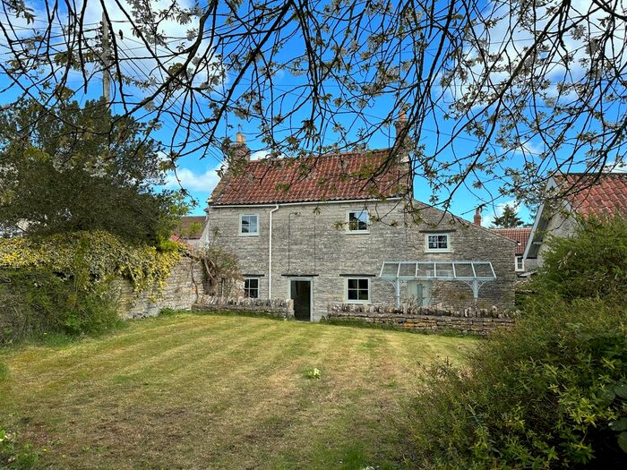 2 Bedroom Cottage To Rent In Kingsdon, Somerton, TA11