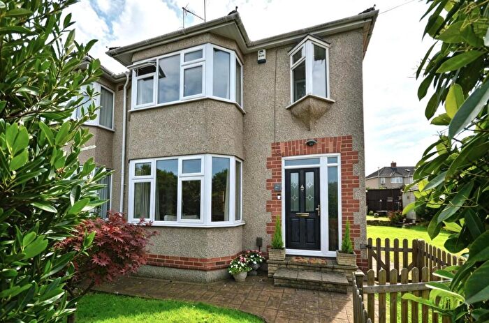 3 Bedroom Semi-Detached House For Sale In Uplands Road, Saltford, BS31