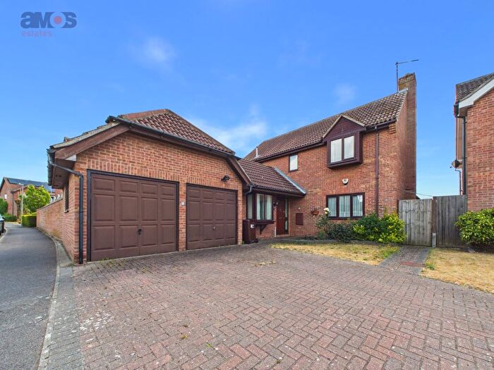 4 Bedroom Detached House For Sale In Galleydene, Hadleigh, Essex, SS7