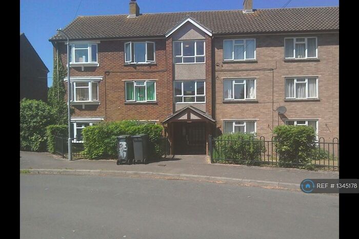 1 Bedroom Flat To Rent In Mayenne Place, Devizes, SN10