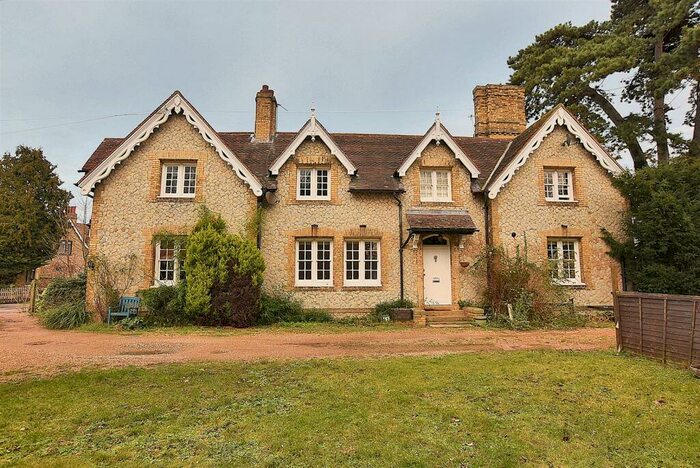 2 Bedroom Terraced House To Rent In Station Road, Aylesford, ME20