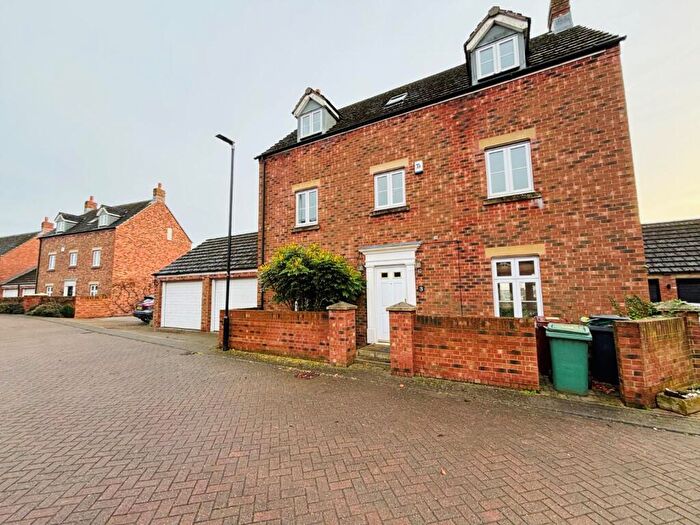 5 Bedroom Detached House To Rent In Scholes Lodge Lane, Scholes, Leeds, West Yorkshire, LS15