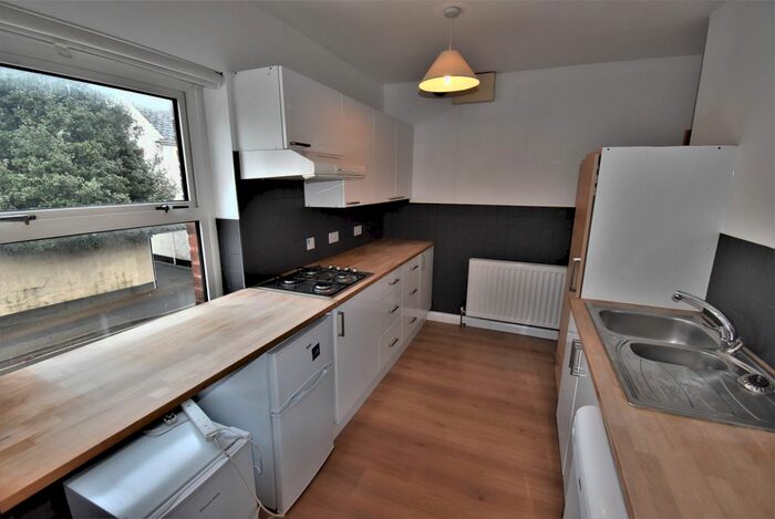 3 Bedroom Maisonette To Rent In Magdalen Road, Exeter, EX2